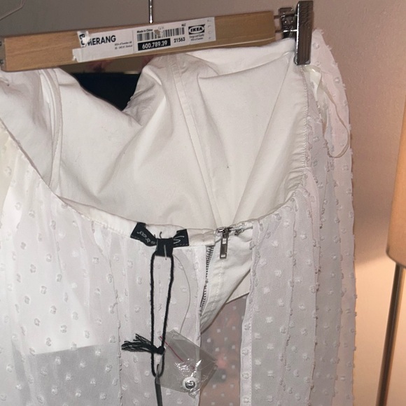 Sweetheart neckline & Swiss dot 3/4 sleeve top with corset style & overlay - Picture 4 of 6